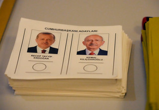 Μάχη δηλώσεων Ερντογάν – Κιλιτσντάρογλου πάνω από την κάλπη: «Να απαλλαγούμε από ένα αυταρχικό καθεστώς»
