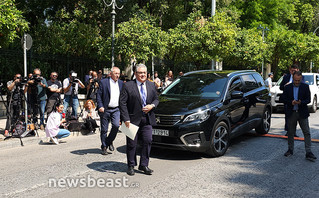 Στο Προεδρικό Μέγαρο οι πολιτικοί αρχηγοί Στο Προεδρικό Μέγαρο οι πολιτικοί αρχηγοί