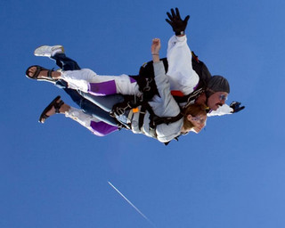 Δώρο γάμου skydiving