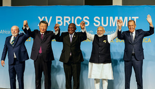 Ηχηρή διεύρυνση των BRICS – Προσκλήσεις ένταξης σε Σαουδική Αραβία, Ηνωμένα Αραβικά Εμιράτα, Αίγυπτο... 2 brics1