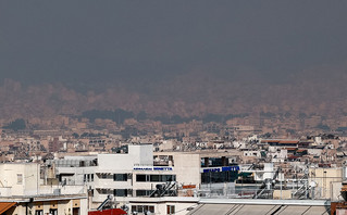 Φωτιά στην Πάρνηθα – Σύννεφα καπνού σκεπάζουν την Αθήνα 10 kapnoi3 2