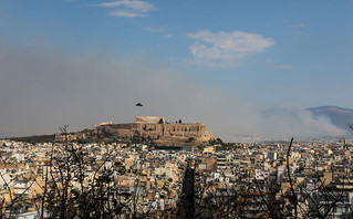 Φωτιά στην Πάρνηθα – Σύννεφα καπνού σκεπάζουν την Αθήνα 5 kapnoi7 2
