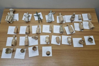 Η ΕΛΑΣ απέτρεψε αγοραπωλησία αρχαιοτήτων στο Παλαιό Φάληρο &#8211; Κατασχέθηκαν 31 αντικείμενα