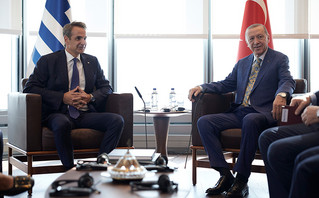 Ο Κυριάκος Μητσοτάκης και ο Ρετζέπ Ταγίπ Ερντογάν Ο Κυριάκος Μητσοτάκης και ο Ρετζέπ Ταγίπ Ερντογάν