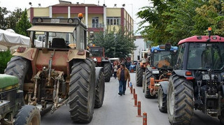 Κινητοποιήσεις αγροτών στη Βουλγαρία: Κλείνουν κεντρικούς δρόμους και συνοριακές διαβάσεις λόγω των ουκρανικών σιτηρών