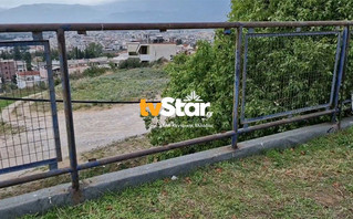 Πανικός σε γυμνάσιο της Λαμίας. Έπεσε μαθητής από μεγάλο ύψος Πανικός σε γυμνάσιο της Λαμίας. Έπεσε μαθητής από μεγάλο ύψος