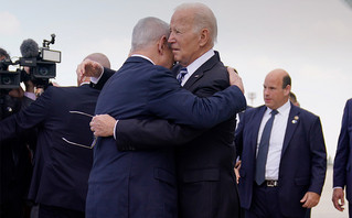 Έφτασε στο Ισραήλ ο Μπάιντεν, λίγες ώρες μετά τον βομβαρδισμό στο νοσοκομείο της Γάζας Έφτασε στο Ισραήλ ο Μπάιντεν, λίγες ώρες μετά τον βομβαρδισμό στο νοσοκομείο της Γάζας