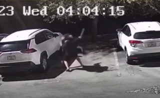 Πρώην αθλητής του ΜΜΑ αφόπλισε σε δευτερόλεπτα άνδρα με τεράστιο μαχαίρι