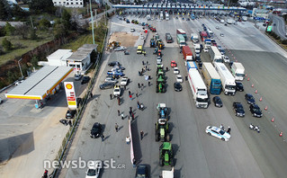 Πέρασαν τις Αφίδνες τα τρακτέρ, φτάνουν στην Αθήνα