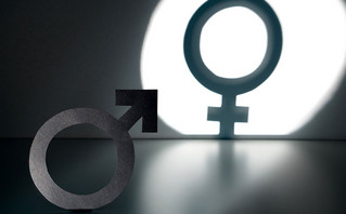 Μητέρα ανάγκασε τον 3χρονο γιο να κάνει αλλαγή φύλου – Τον έντυνε με γυναικεία ρούχα και τον πήγαινε κρυφά στον γιατρό