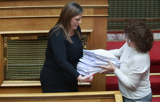 Ζωή Κωνσταντοπούλου Ζωή Κωνσταντοπούλου