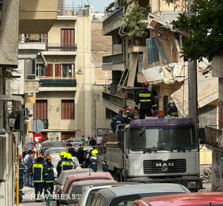 Νεκρός αστυνομικός από την κατάρρευση τμήματος κτιρίου στον Πειραιά