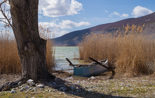 Λίμνη Πετρών