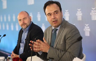 Δημήτρης Παπαστεργίου Δημήτρης Παπαστεργίου