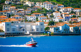 Σπέτσες Σπέτσες
