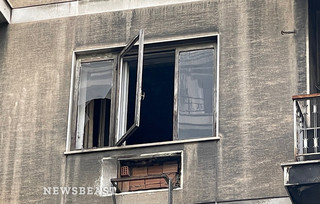 Εικόνες από το διαμέρισμα στην Ακαδημίας που τυλίχθηκε στις φλόγες και πέθαναν δύο αδέλφια Εικόνες από το διαμέρισμα στην Ακαδημίας που τυλίχθηκε στις φλόγες και πέθαναν δύο αδέλφια