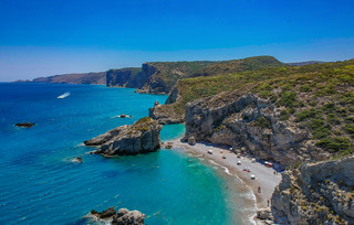 Παραλία Καλαδί στα Κύθηρα Παραλία Καλαδί στα Κύθηρα