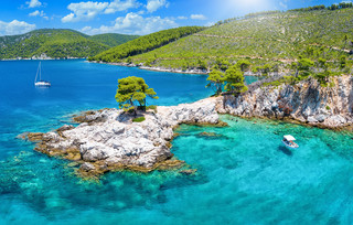 Αμάραντος, Σκόπελος Αμάραντος, Σκόπελος