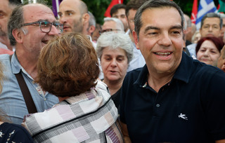 Ο Αλέξης Τσίπρας στην ομιλία του Στέφανου Κασσελάκη Ο Αλέξης Τσίπρας στην ομιλία του Στέφανου Κασσελάκη