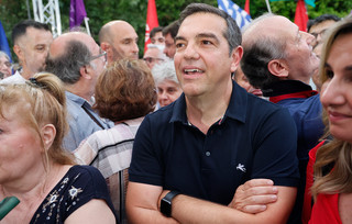 Ο Αλέξης Τσίπρας στην ομιλία του Στέφανου Κασσελάκη Ο Αλέξης Τσίπρας στην ομιλία του Στέφανου Κασσελάκη
