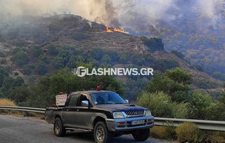 Χανιά: Μάχη με τις φλόγες Χανιά: Μάχη με τις φλόγες