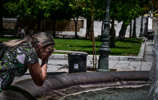 Καύσωνας στη χώρα Καύσωνας στη χώρα