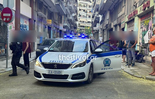 Θεσσαλονίκη: Μπούκαραν σε κατάστημα, το έσπασαν και έδειραν ζευγάρι Θεσσαλονίκη: Μπούκαραν σε κατάστημα, το έσπασαν και έδειραν ζευγάρι
