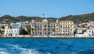 Σπέτσες Σπέτσες