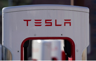 Tesla Tesla
