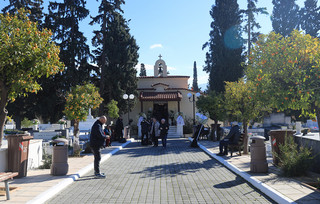 Σε λαϊκό προσκύνημα η σορός της Καίτης Γκρέυ Σε λαϊκό προσκύνημα η σορός της Καίτης Γκρέυ