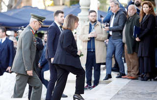 Με τιμές εν ενεργεία πρωθυπουργού το τελευταίο αντίο στον Κώστα Σημίτη Με τιμές εν ενεργεία πρωθυπουργού το τελευταίο αντίο στον Κώστα Σημίτη