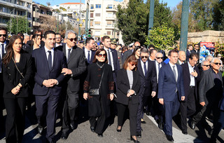 Το τελευταίο αντίο στον Κώστα Σημίτη και οι συγκινητικοί επικήδειοι Το τελευταίο αντίο στον Κώστα Σημίτη και οι συγκινητικοί επικήδειοι
