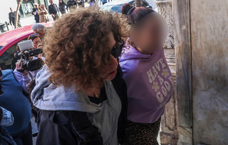Στη δικαιοσύνη μητέρα και σύντροφος για την κακοποίηση του παιδιού στην Κρήτη Στη δικαιοσύνη μητέρα και σύντροφος για την κακοποίηση του παιδιού στην Κρήτη
