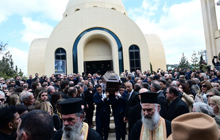 Συγγενείς και φίλοι είπαν το τελευταίο αντίο στον Αλέξη Κούγια Συγγενείς και φίλοι είπαν το τελευταίο αντίο στον Αλέξη Κούγια