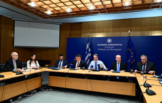 Επίσκεψη Μητσοτάκη στο υπουργείο Υποδομών και Μεταφορών Επίσκεψη Μητσοτάκη στο υπουργείο Υποδομών και Μεταφορών