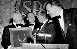 σκουρας σπυρος 20th century