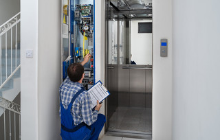 Ασανσέρ Ασανσέρ