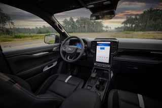 Η Ford κυριαρχεί στα ελαφρα επαγγελματικά οχήματα Η Ford κυριαρχεί στα ελαφρα επαγγελματικά οχήματα