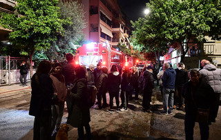 Δύσκολη νύχτα λόγω της φωτιάς σε εγκαταλελειμμένο εργοστάσιο στα Άνω Πατήσια Δύσκολη νύχτα λόγω της φωτιάς σε εγκαταλελειμμένο εργοστάσιο στα Άνω Πατήσια