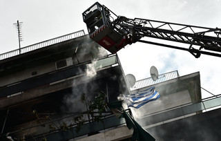 Συναγερμός στη Μεσογείων για πυρκαγιά σε διαμέρισμα 4ου ορόφου Συναγερμός στη Μεσογείων για πυρκαγιά σε διαμέρισμα 4ου ορόφου