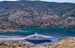 Mega yacht O’ptasia for sale Fraser yachts οικογένεια Δραγνη Mega yacht O’ptasia for sale Fraser yachts οικογένεια Δραγνη