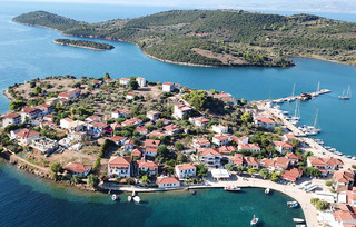 Τριζόνια Κορινθιακός Τριζόνια Κορινθιακός