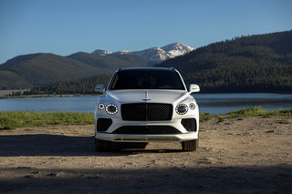 Η νέα Bentley Bentayga Speed ανεβάζει ταχύτητα Η νέα Bentley Bentayga Speed ανεβάζει ταχύτητα