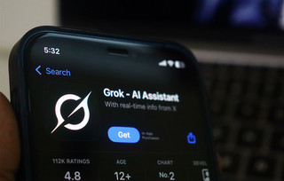 Grok Έλον Μασκ