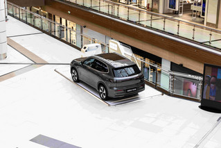 Το νέο Geely EX5 «ηλεκτρίζει» το «The Mall Athens»