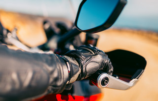 Οδηγός μηχανής Οδηγός μηχανής