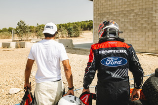 Πόσοι Κάρλος Σάινθ χωράνε στο θηριώδες Ford Raptor T1+;