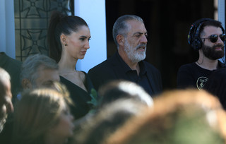 Η γη της ελιάς Η γη της ελιάς