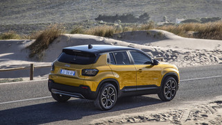 Το Jeep Avenger με τιμή από 21.990 ευρώ Το Jeep Avenger με τιμή από 21.990 ευρώ