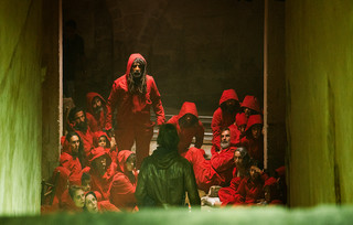 Ξανασταυρώνεται